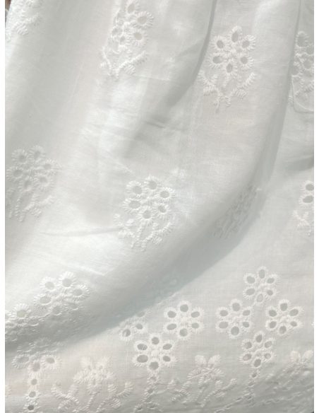 Short brodé ajouré à ourlet festonné