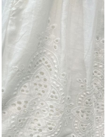 shorts bordados com detalhes vazados