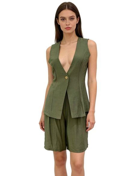 Conjunto de chaleco fluido y bermuda 