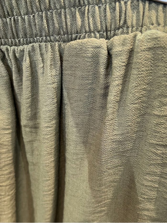 Flowy drawstring bermuda shorts