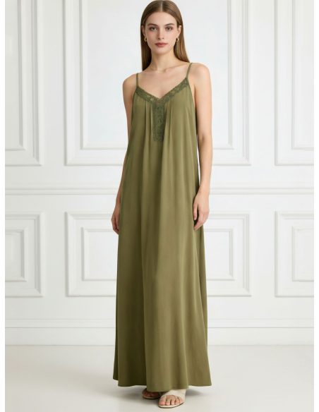 Vestido largo lencero con puntillas