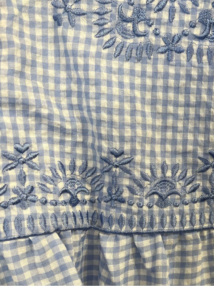 Vestido largo vichy con bordado floral