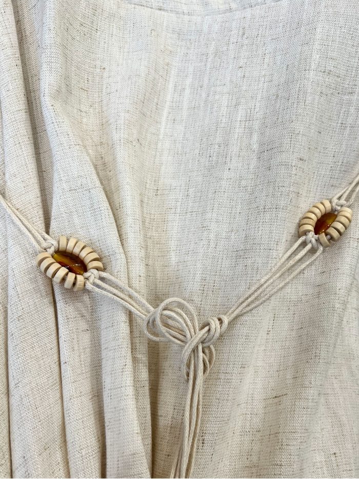 Vestido midi cruzado efecto lino con cordón