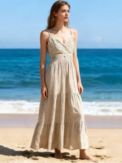 Vestido largo bordado con lentejuelas y falda en capas