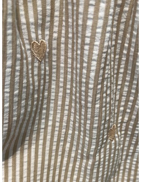 Pantaloncini a righe con cuori ricamati