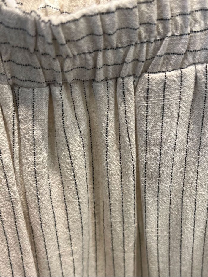 Shorts mit Leinenoptik und Streifenmuster sowie elastischem Bund