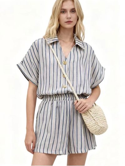 Conjunto de efecto lino: camisa rayas con botones dorados y short