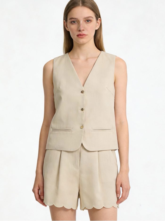 Conjunto de chaleco y short festoneado