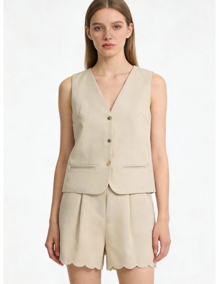 Conjunto de chaleco y short festoneado