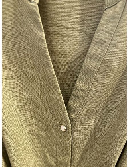 Vestido midi sin mangas con cinturón