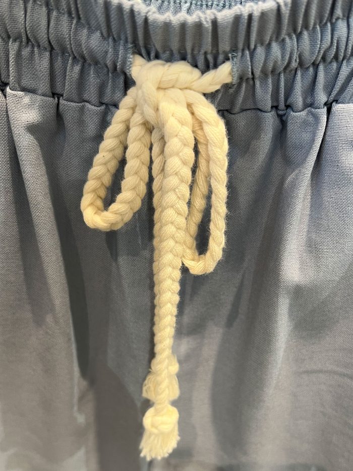 Short liso con cordón marinero