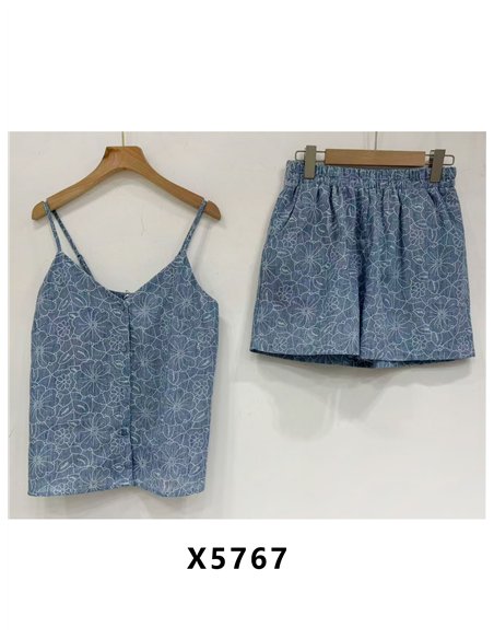 Conjunto de top estampado floral y short