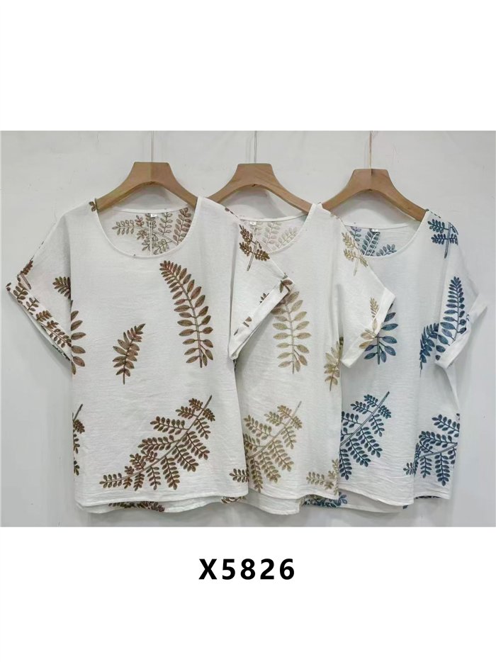 Blusa bordada de hojas