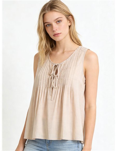 Blusa efecto lino con pliegues y lazada