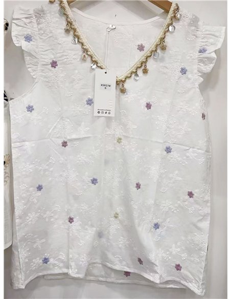 Blusa bordada flores con volante