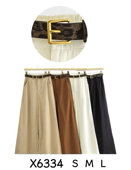 Weit geschnittene Hose mit Gürtel im Tiermuster