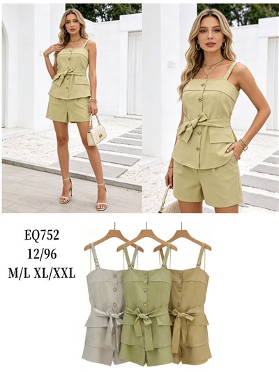 Conjunto de top tirante con cinturón y short 2