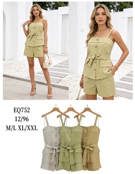 Conjunto de top tirante con cinturón y short