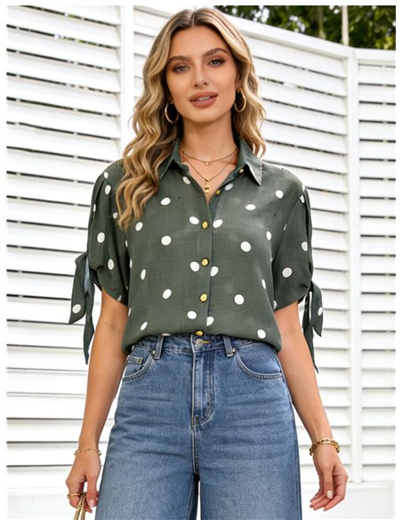Camisa lunares con mangas lazos