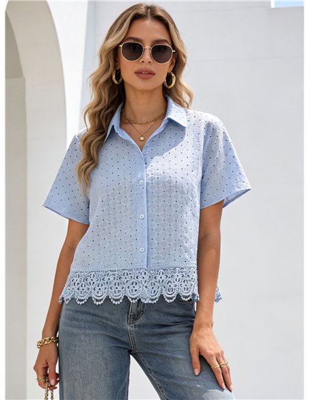 Durchbrochenes Hemd mit Spitzenbesatz
