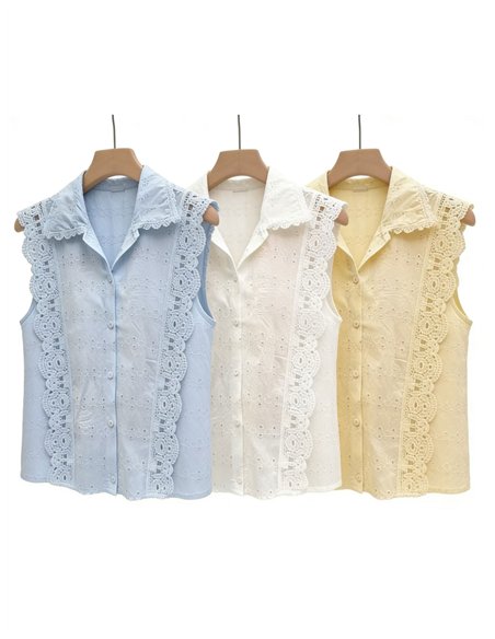 Camisa calada con guipur