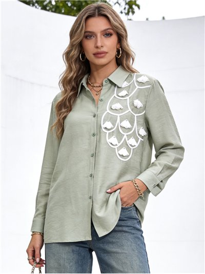 Camisa bordada con relieve
