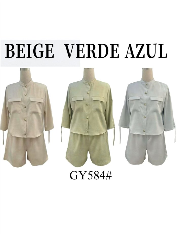 Completo composto da maglietta corta e pantaloncini