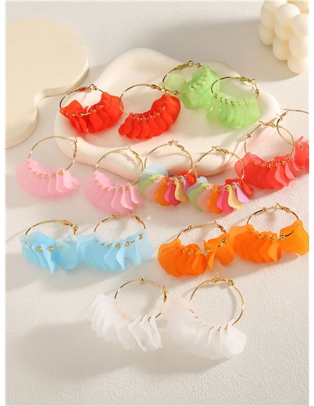 Brincos de argola com pétalas sobrepostas