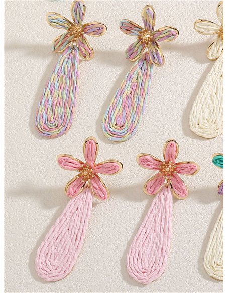 Pendientes lágrima de rafia con flor