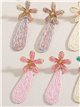 Pendientes lágrima de rafia con flor