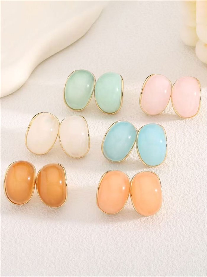 Pendientes ovalados de resina pastel