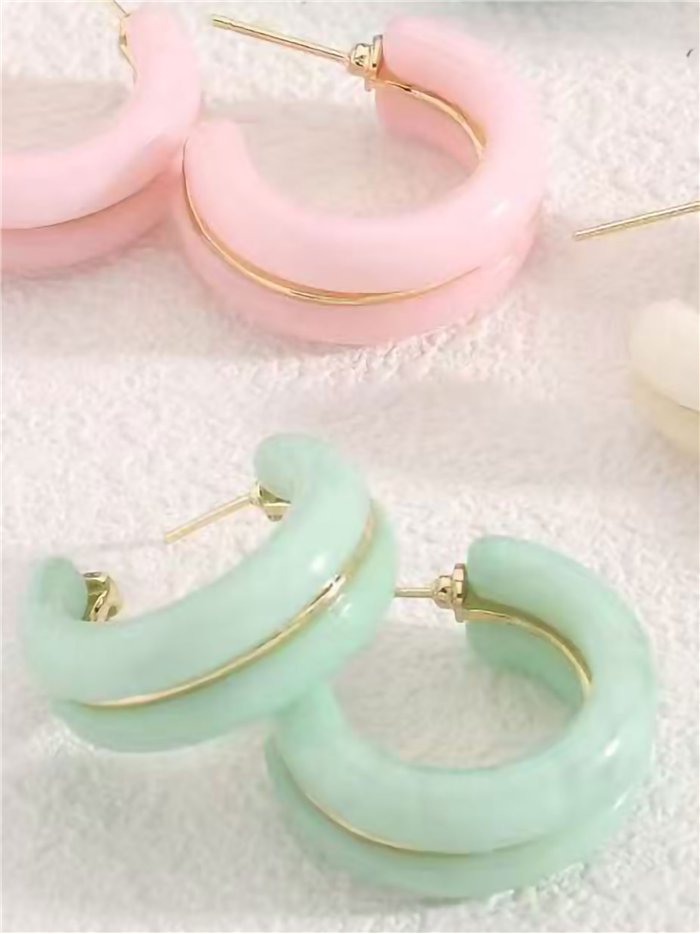 Aros grossos de resina em tons pastel