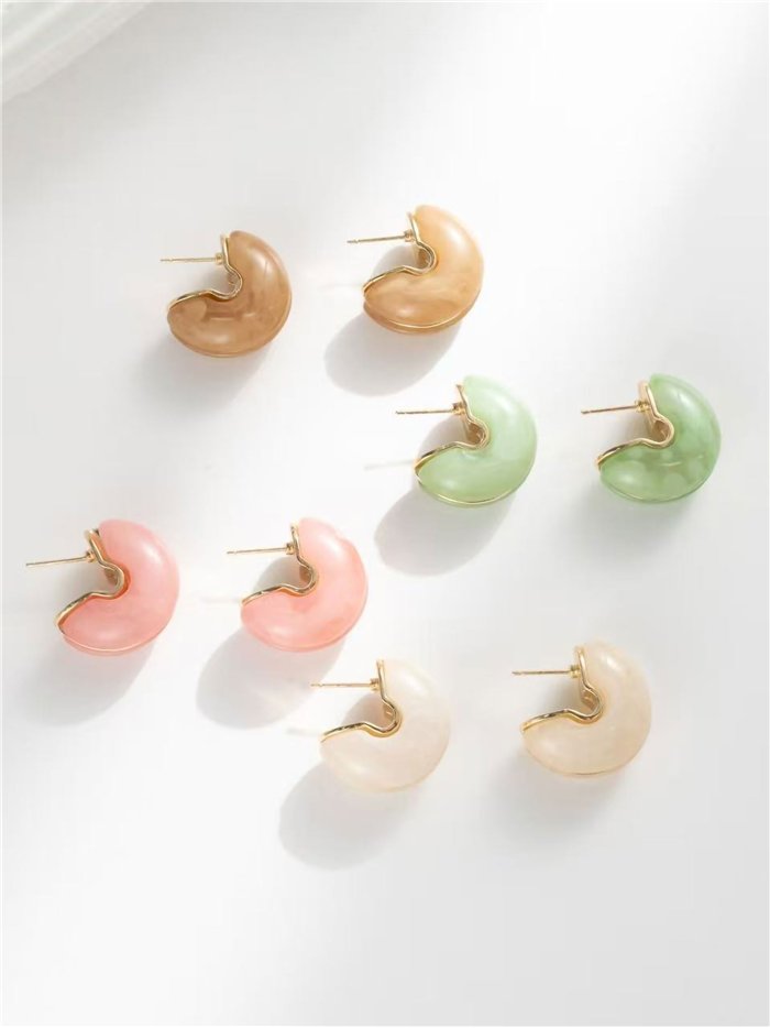Pendientes media luna abiertos de resina pastel