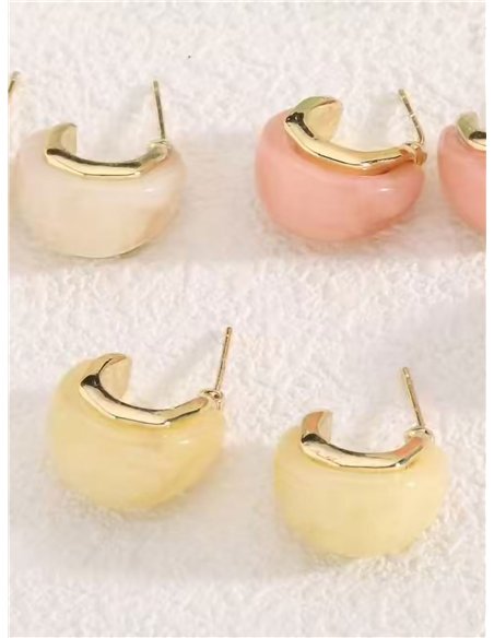 Aros de resina curtos e arredondados