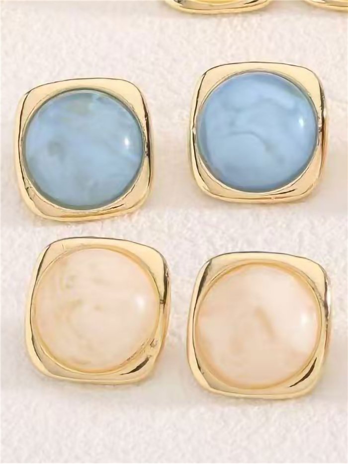 Square frame resin stud earrings