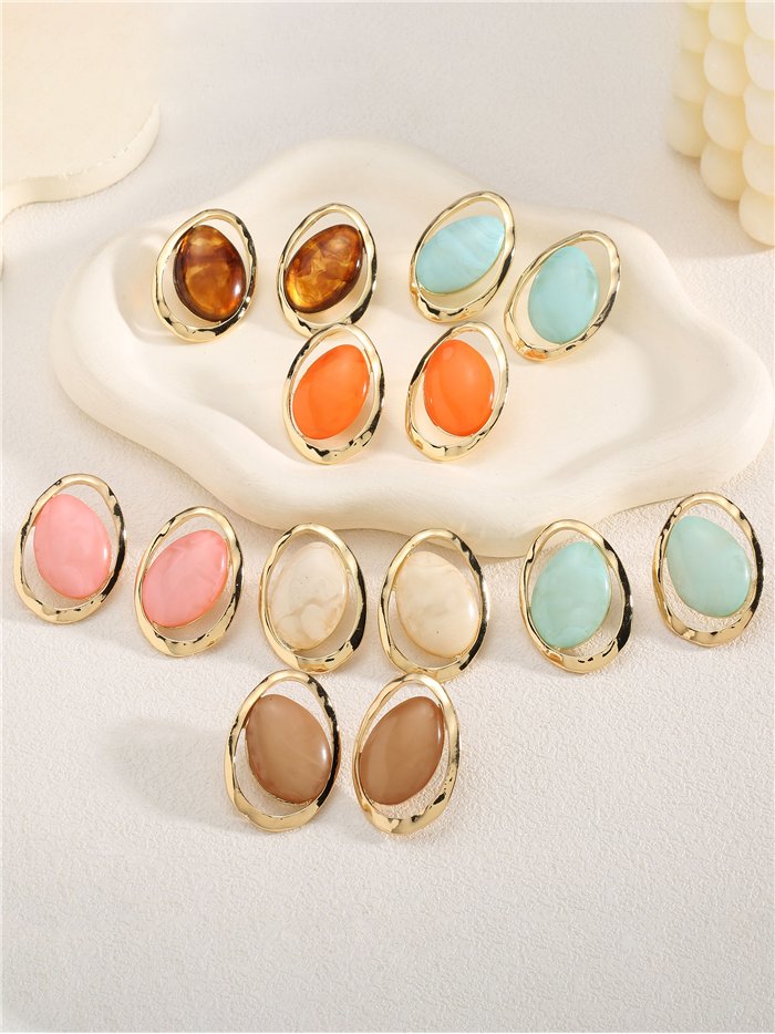 Pendientes ovalados abiertos de resina