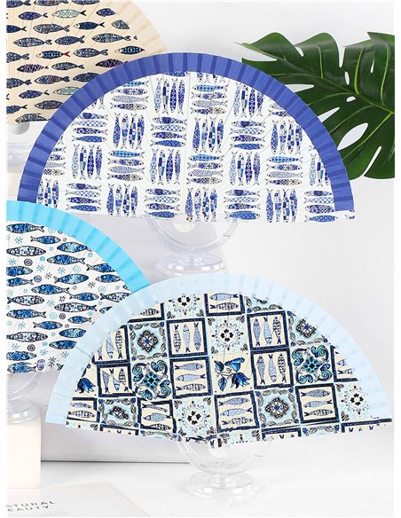 Ventaglio con motivo a pesce azzurro