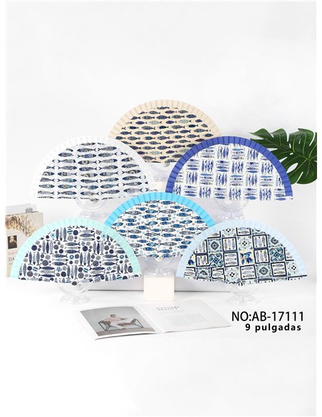 Ventaglio con motivo a pesce azzurro