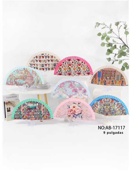 Leque com estampa de colagem artística