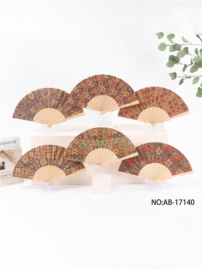 éventail à motif mosaïque