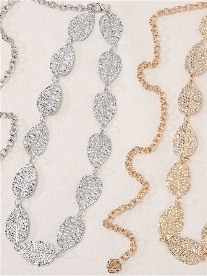 Cinturón cadena de hojas grabadas