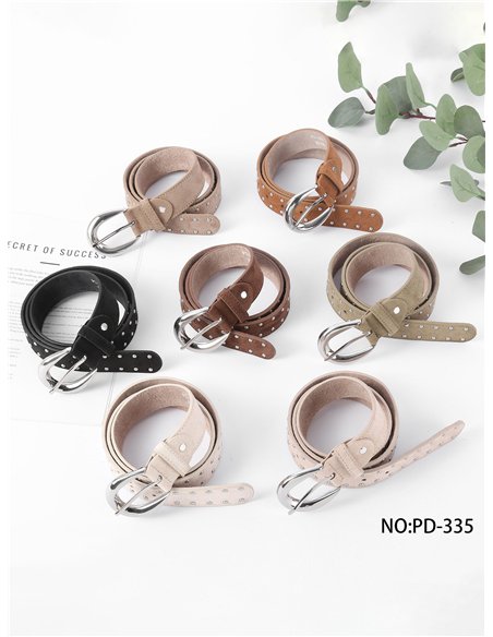 Ceinture en faux daim cloutée