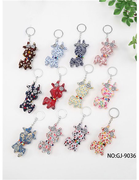 Llavero textil jirafa estampada