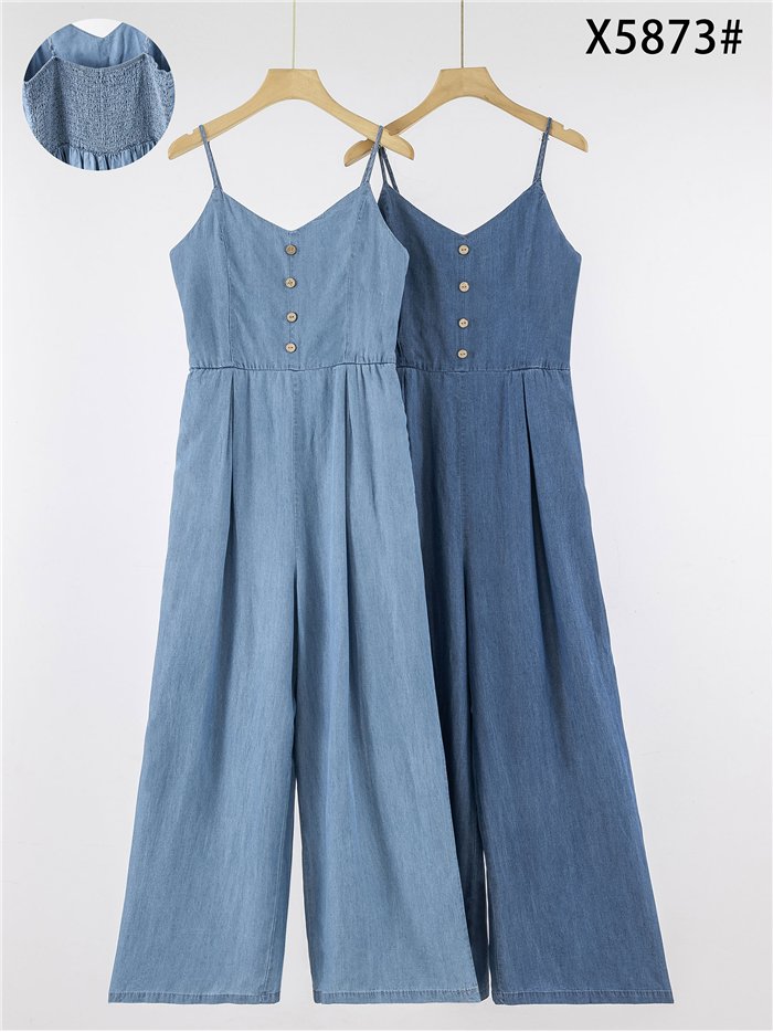 Langer Jeansoverall mit Hosenträgern