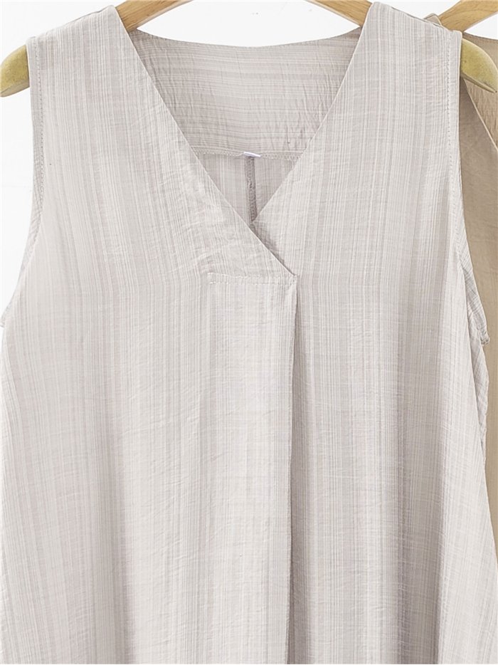 Sleeveless flowy midi dress