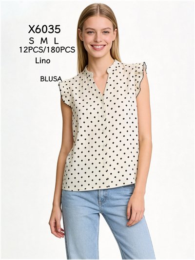 Blusa de bolinhas com babado 2