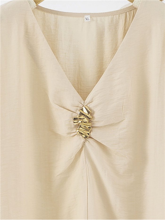 Blusa talla grande con detalle joya