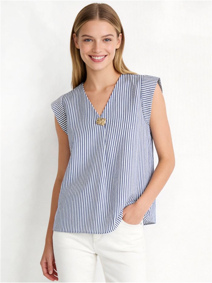 Top de rayas talla grande con detalle joya