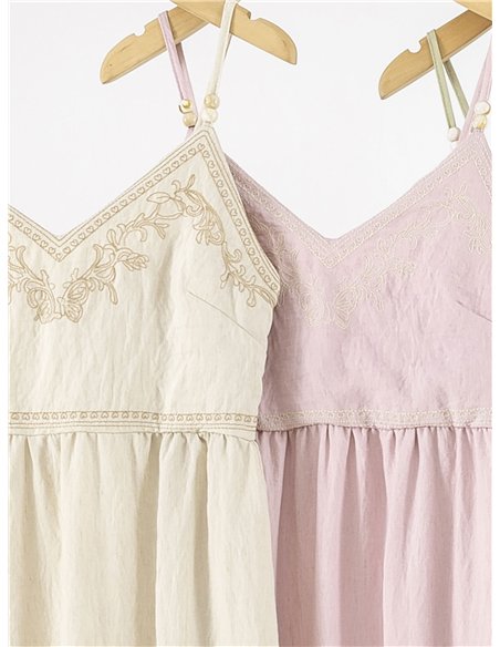 Vestido largo de tirantes con escote bordado