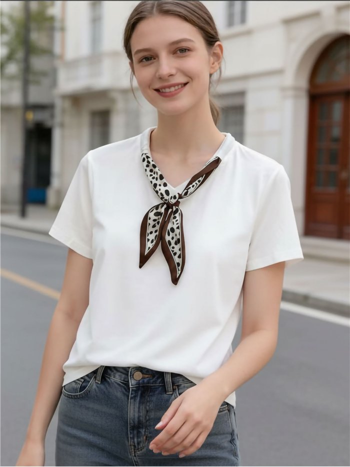 T-Shirt mit bedrucktem Halstuch